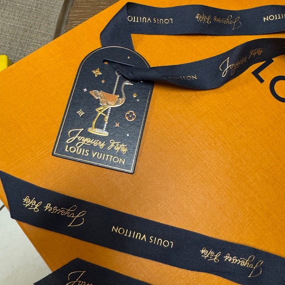 Louis Vuitton Jouyeuses Fêtes Gift Bag, Box, and Ribbon - Picture 4 of 8